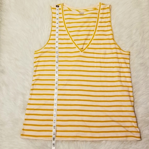 MADEWELL Whisper Cotton V-Neck Pocket Tank - Picture 7 of 8